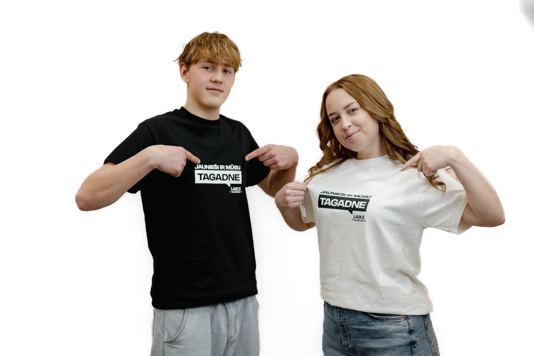 PasÄkuma fotogrÄfija: JaunÄs merch lÄ«nijas āJaunieÅ”i ir mÅ«su TAGADNE!ā fotosesija!